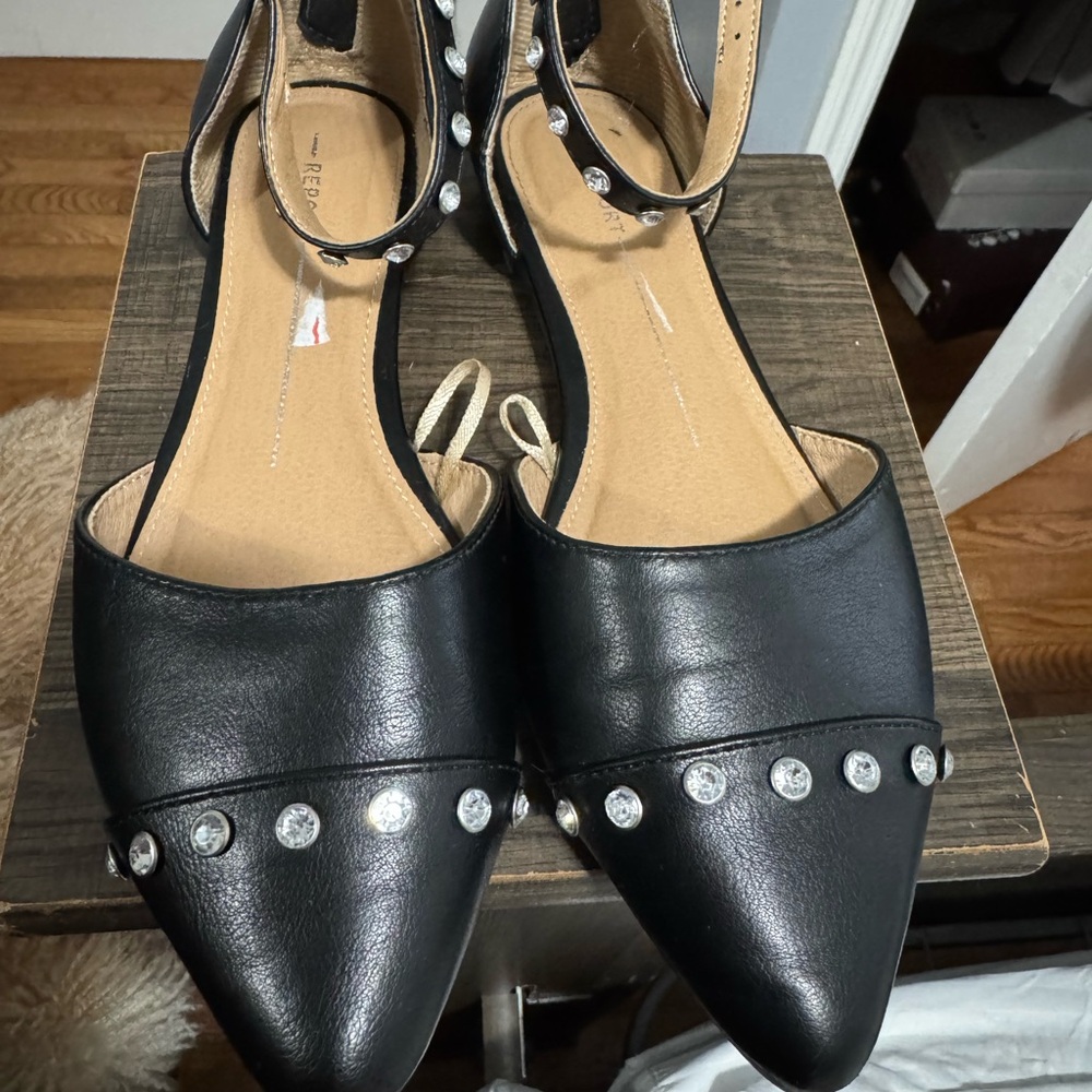 Black Studded Women's Flats
